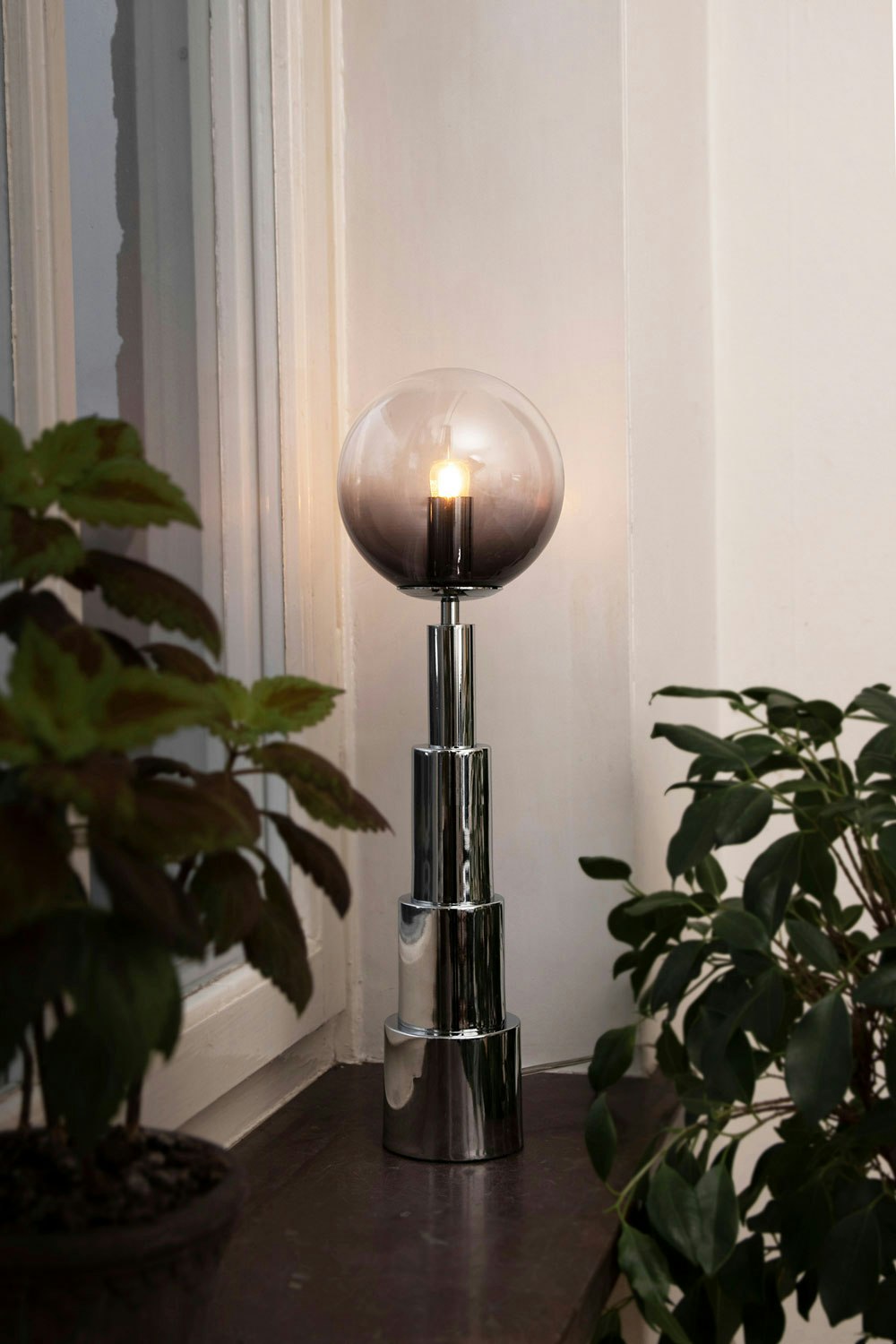 Elsa Lampensockel, Chrom - Globen Lighting @ RoyalDesign